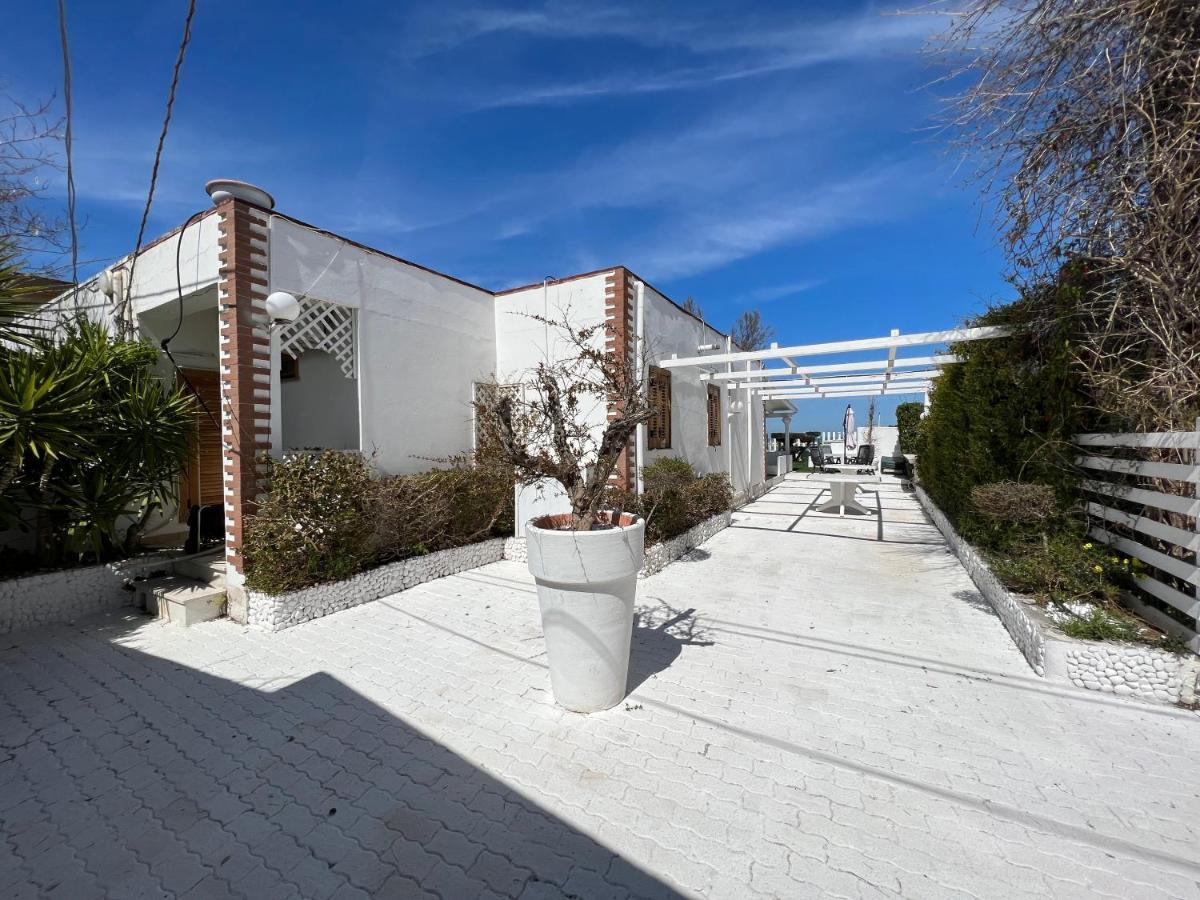 Vakantiehuis Villino R&r Con Piscina Ed Accesso Diretto Al Mare *